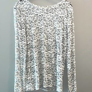 NWOT - Express White and Gray Long Sleeved Top
